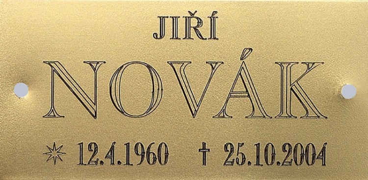 Engraved urn label 2 - Funeral Service Helfi Prague